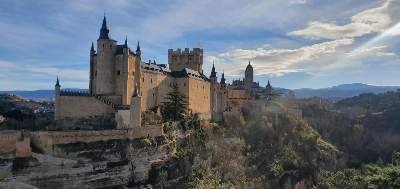 Real Segovia Apartments By Recordis Hotels Zewnętrze zdjęcie